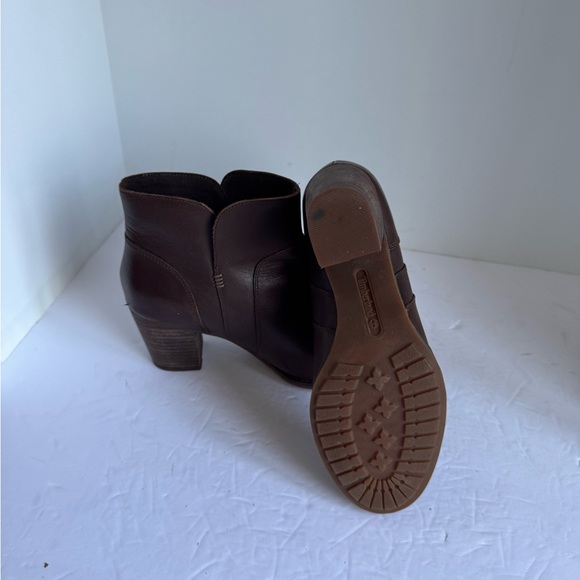 Timberland Women's Rudston Dark Brown Leather Ankle Boots A1QFY
Size 7.5 - Picture 8 of 11